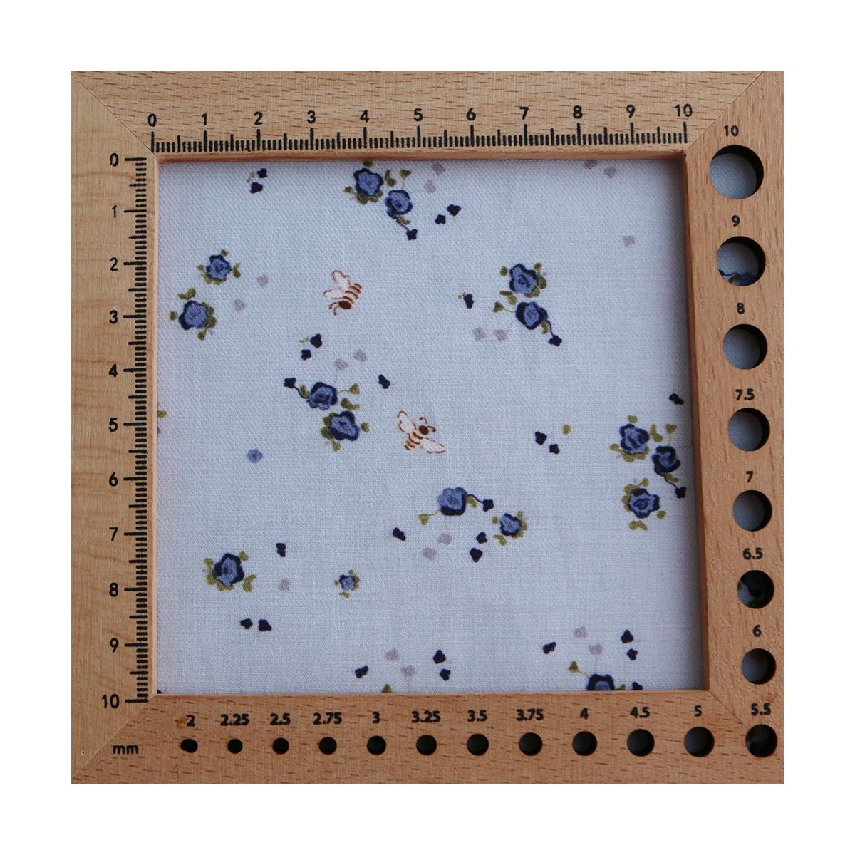 Paula - Tissu sergé de coton organique fin imprimé fond bleu ciel