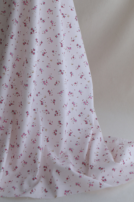 Paula - Tissu sergé de coton organique fin imprimé fond rose