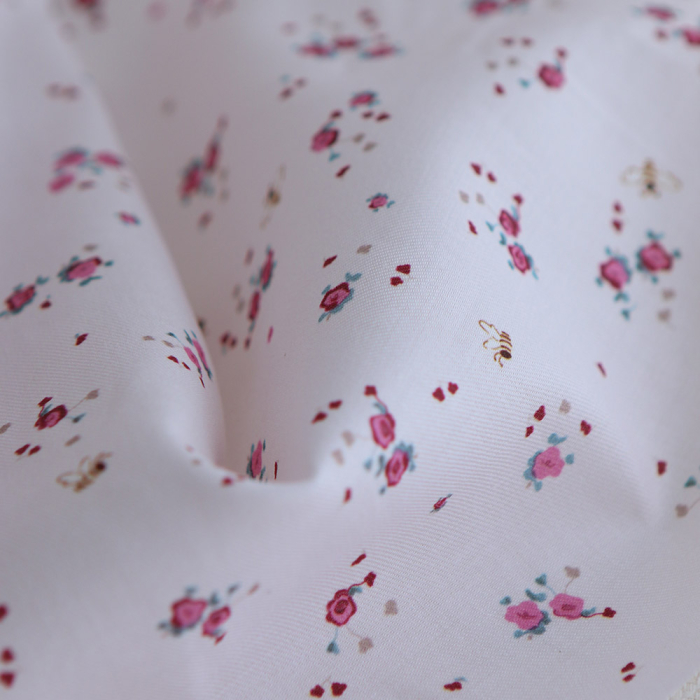 Paula - Tissu sergé de coton organique fin imprimé fond rose