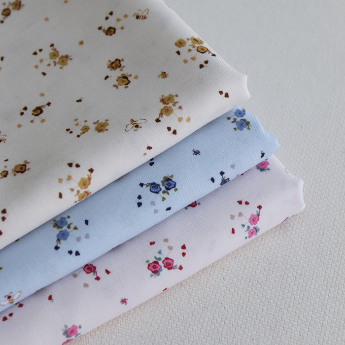 Paula - Tissu sergé de coton organique fin imprimé fond rose