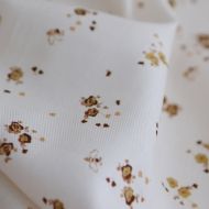 Paula - Tissu sergé de coton organique fin imprimé fond écru