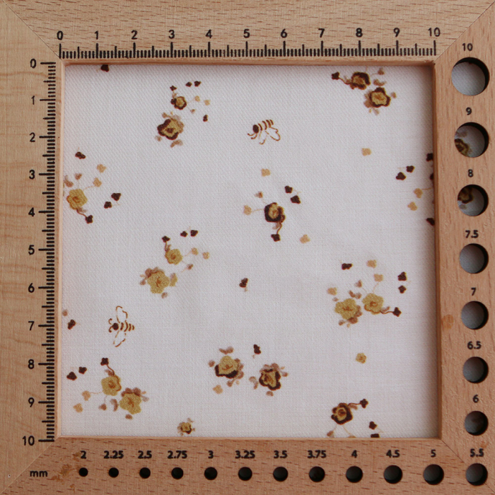 Paula - Tissu sergé de coton organique fin imprimé fond écru