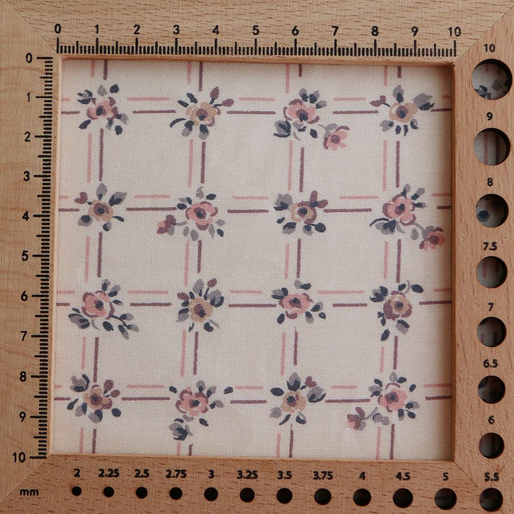 Ella - Popeline de coton douce qualité SWEET écru motif rose poudré