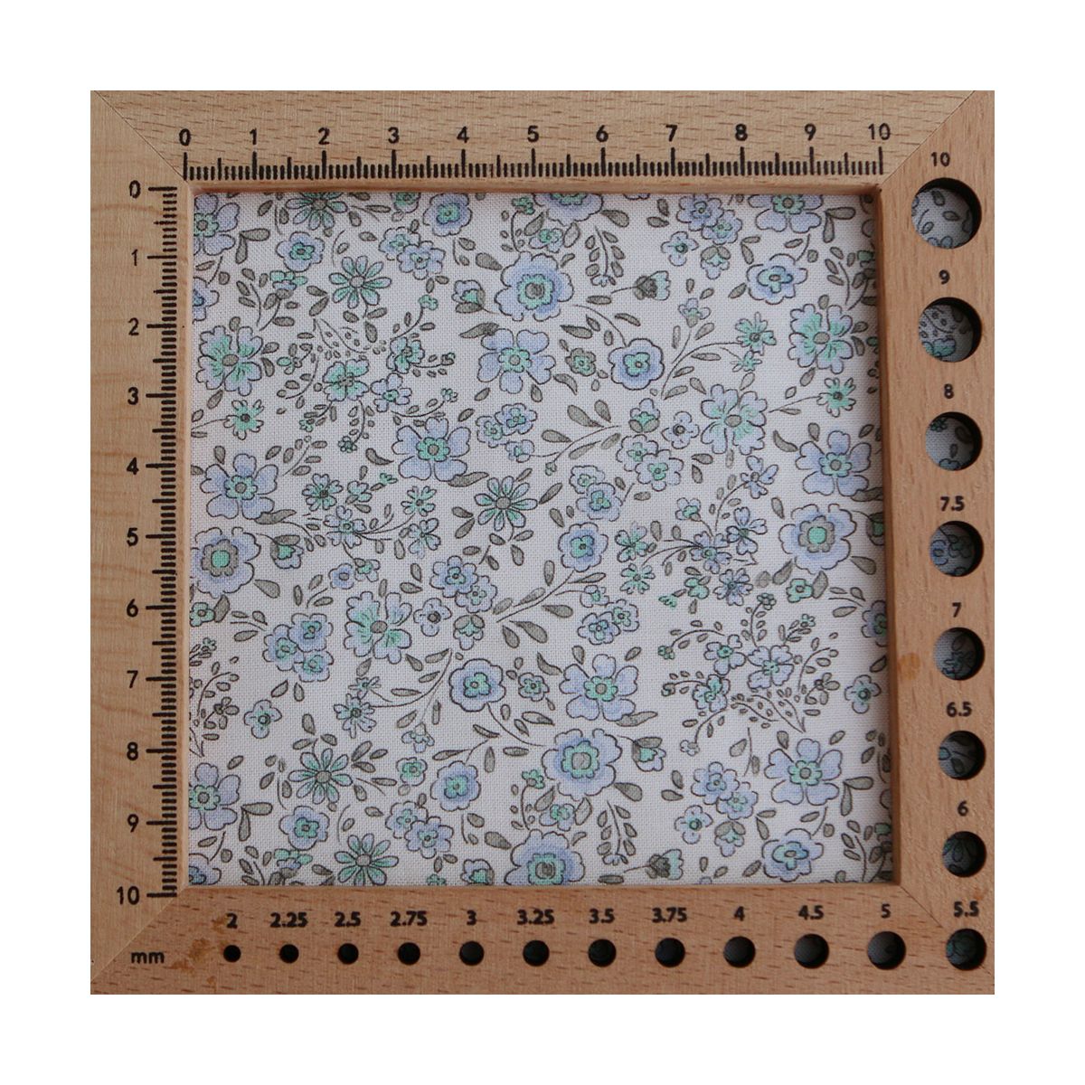 Suzanne - Popeline de coton douce qualité SWEET motif bleu ciel Suzanne - Popeline de coton douce qualité SWEET motif bleu ciel
