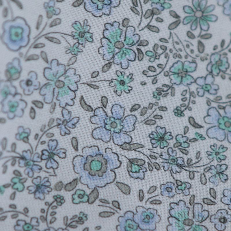Suzanne - Popeline de coton douce qualité SWEET motif bleu ciel