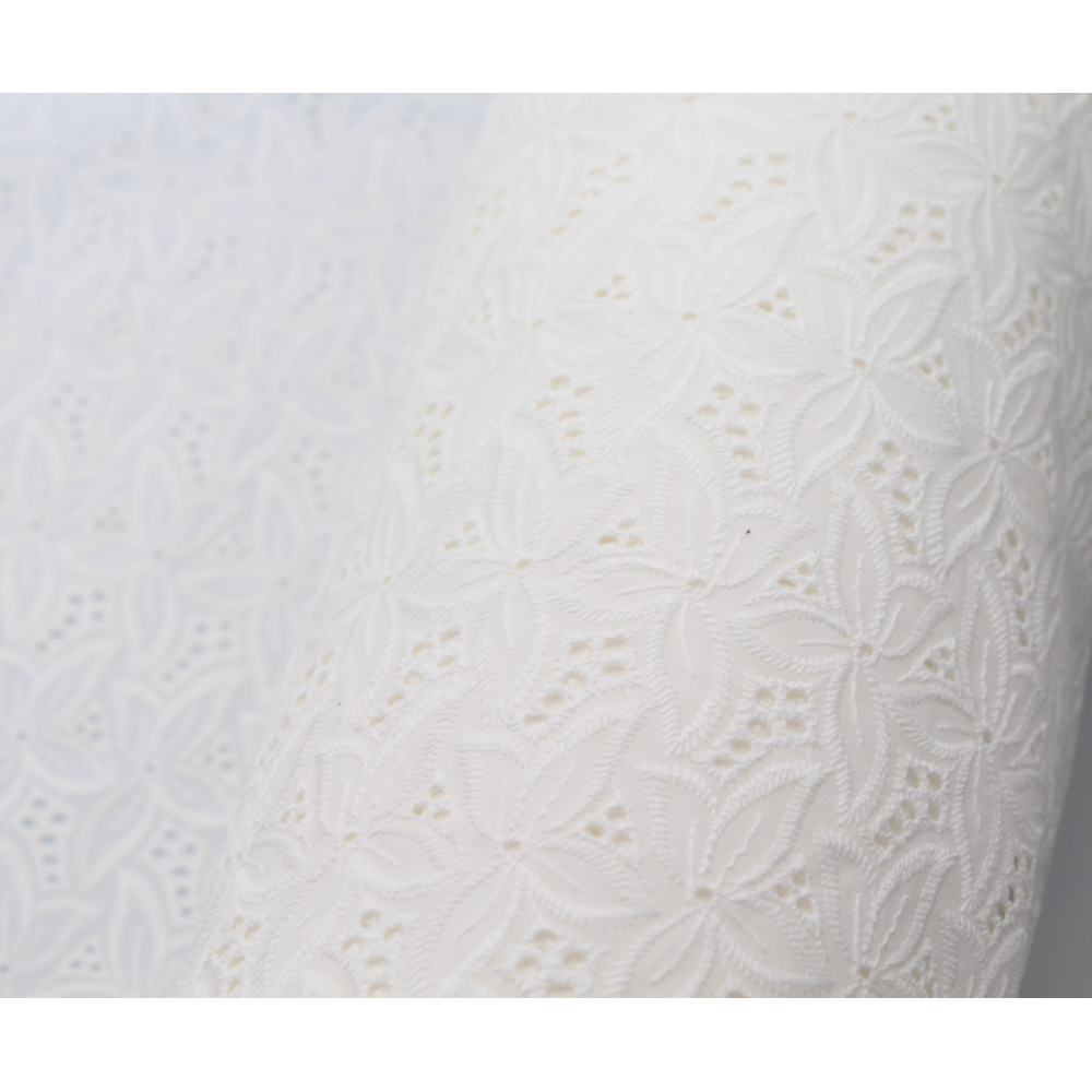 Broderie anglaise coton coloris ivoire