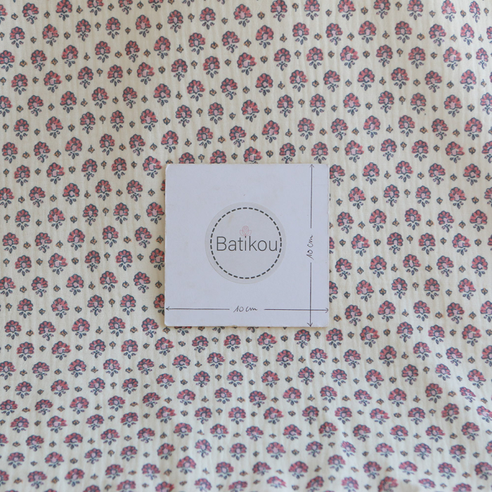 Leela - Double gaze de coton motif fleuri fond écru