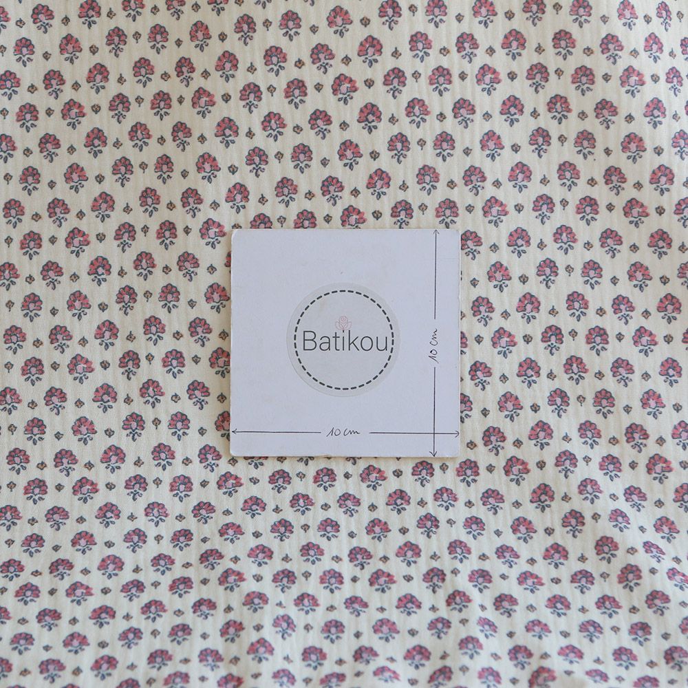 Leela - Double gaze de coton motif fleuri fond écru