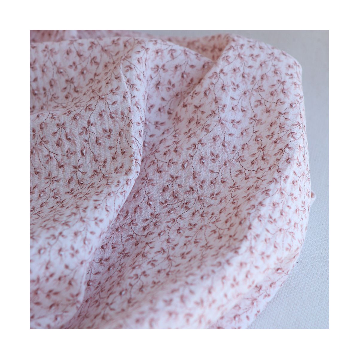 Harper - Double gaze de coton motif fleuri fond rose clair