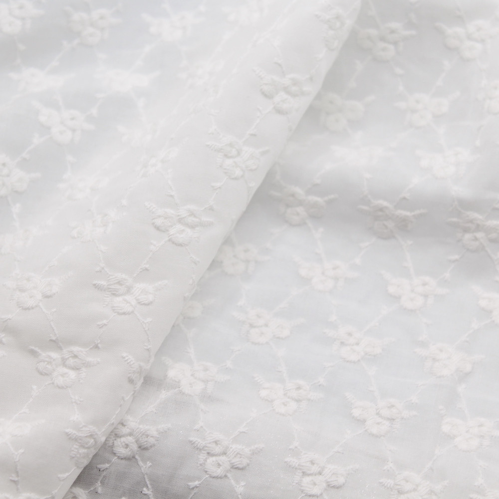 Broderie anglaise coton coloris ivoire