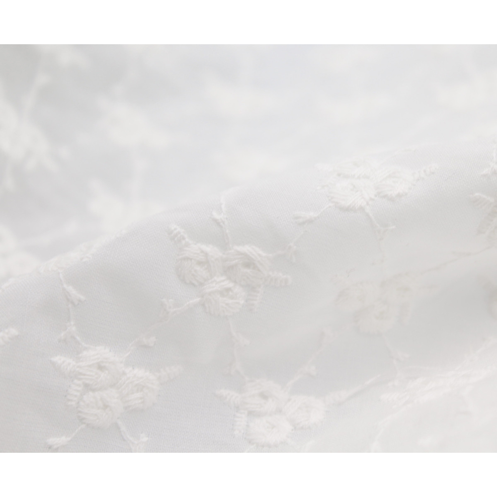 Broderie anglaise coton coloris ivoire