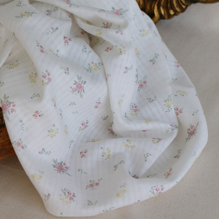 Morgane - Seersucker / Coton gaufré doux fleuri parme