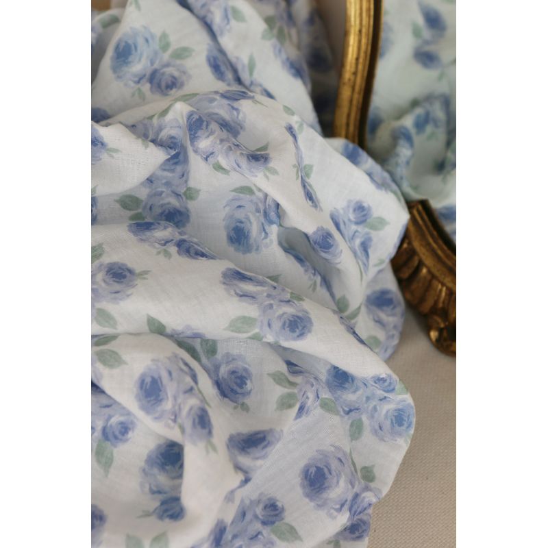 Assia - Double gaze de coton motif exclusif fond blanc cassé aquarelle bleu