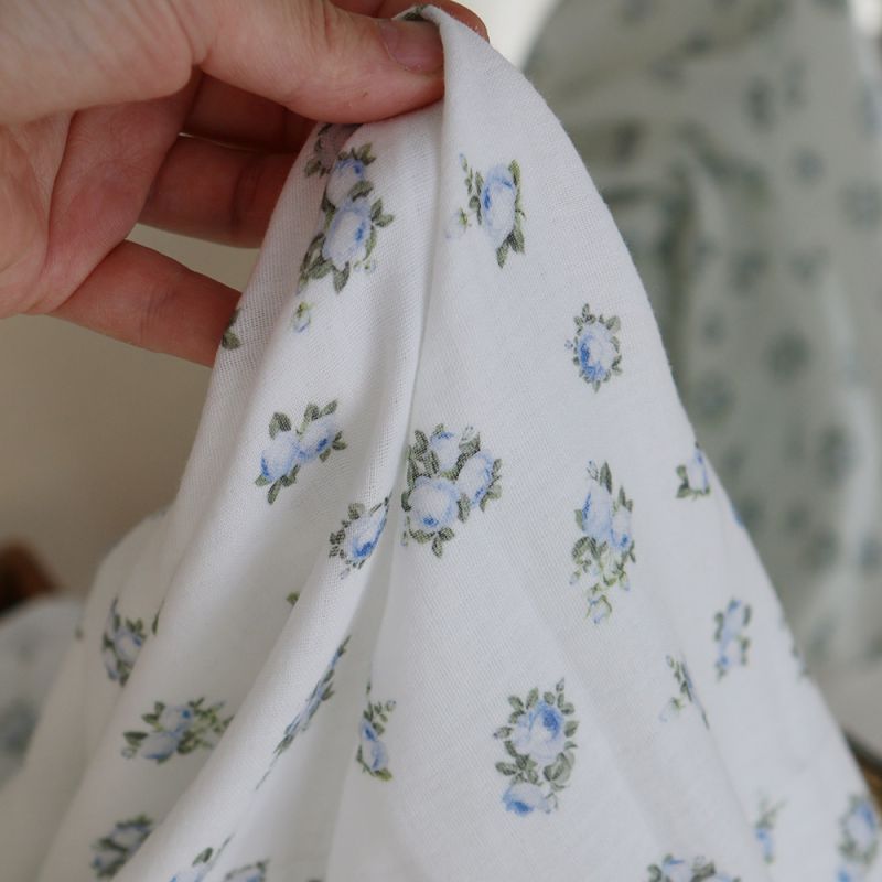 Rosabella - Double gaze de coton BIO blanc motif fleuri bleu