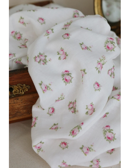 Rosabella - Double gaze de coton BIO blanc motif fleuri rose