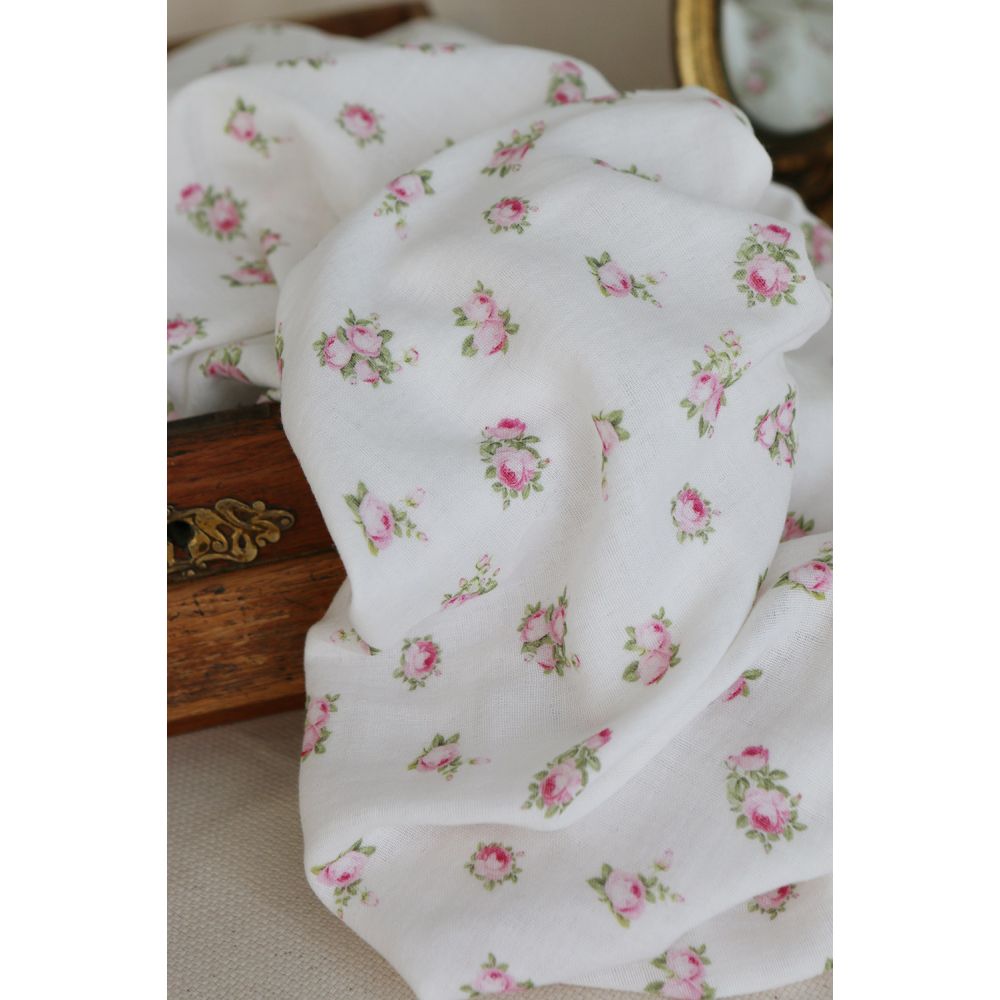 Rosabella - Double gaze de coton BIO blanc motif fleuri rose