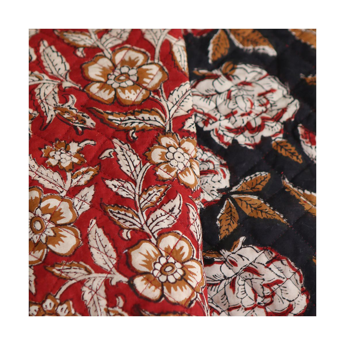 Laïli - Tissu indien matelassé double face coton hand block largeur 100cm Laïli - Tissu indien matelassé double face coton hand block largeur 100cm