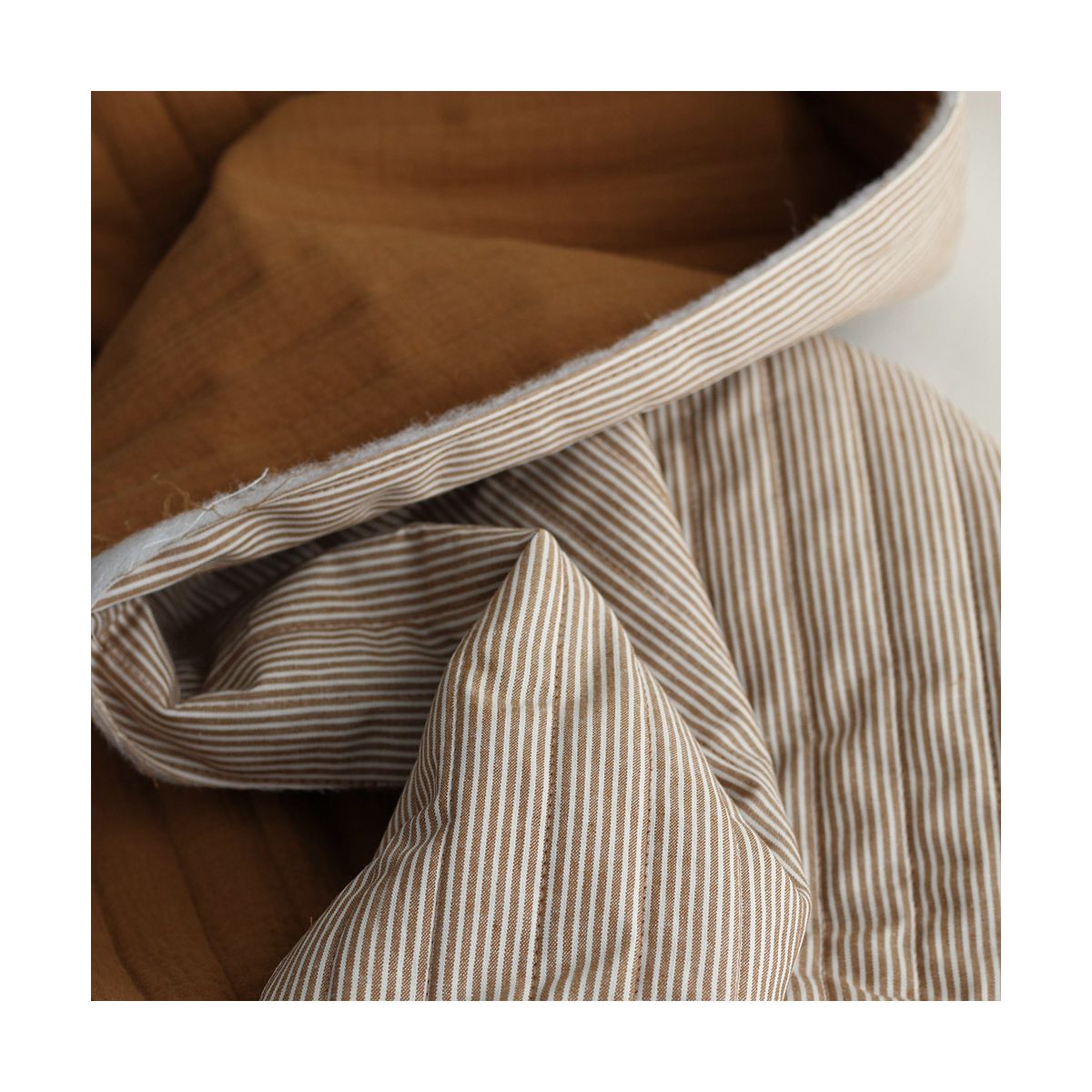 Country - Tissu matelassé double face havane / rayures ocre