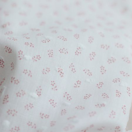 Anaelle - Plumetis de coton blanc imprimé fleuri vieux rose Anaelle - Plumetis de coton blanc imprimé fleuri vieux rose