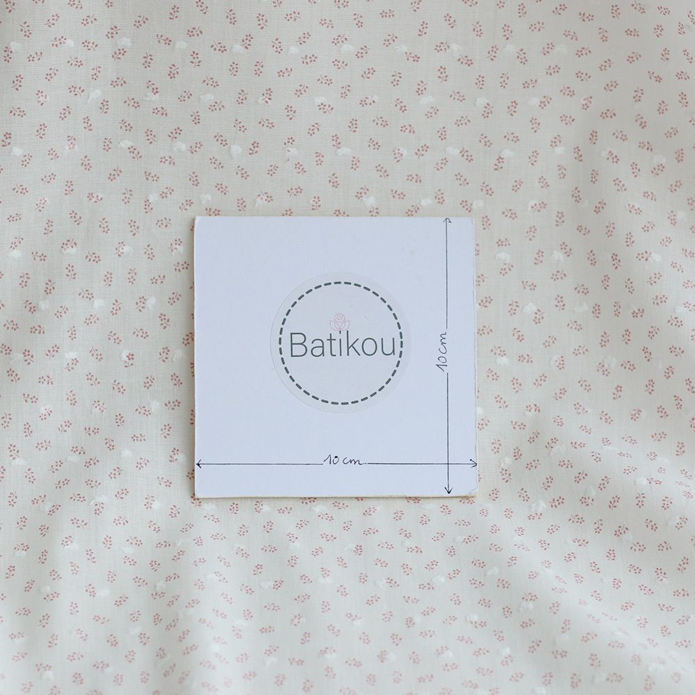 Anaelle - Plumetis de coton blanc imprimé fleuri vieux rose