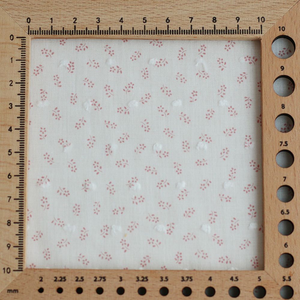 Anaelle - Plumetis de coton blanc imprimé fleuri vieux rose