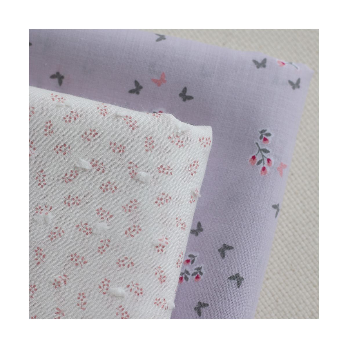 Anaelle - Plumetis de coton blanc imprimé fleuri vieux rose