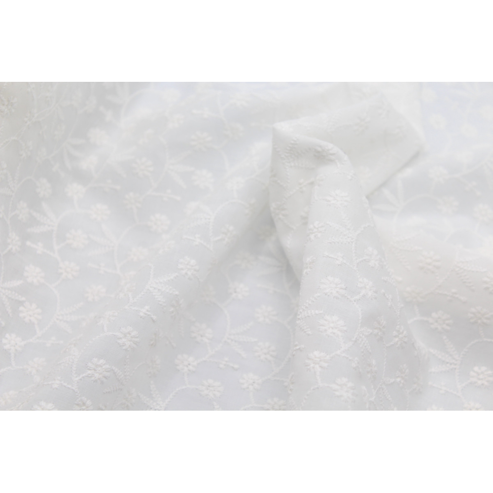 Broderie anglaise coton coloris ivoire