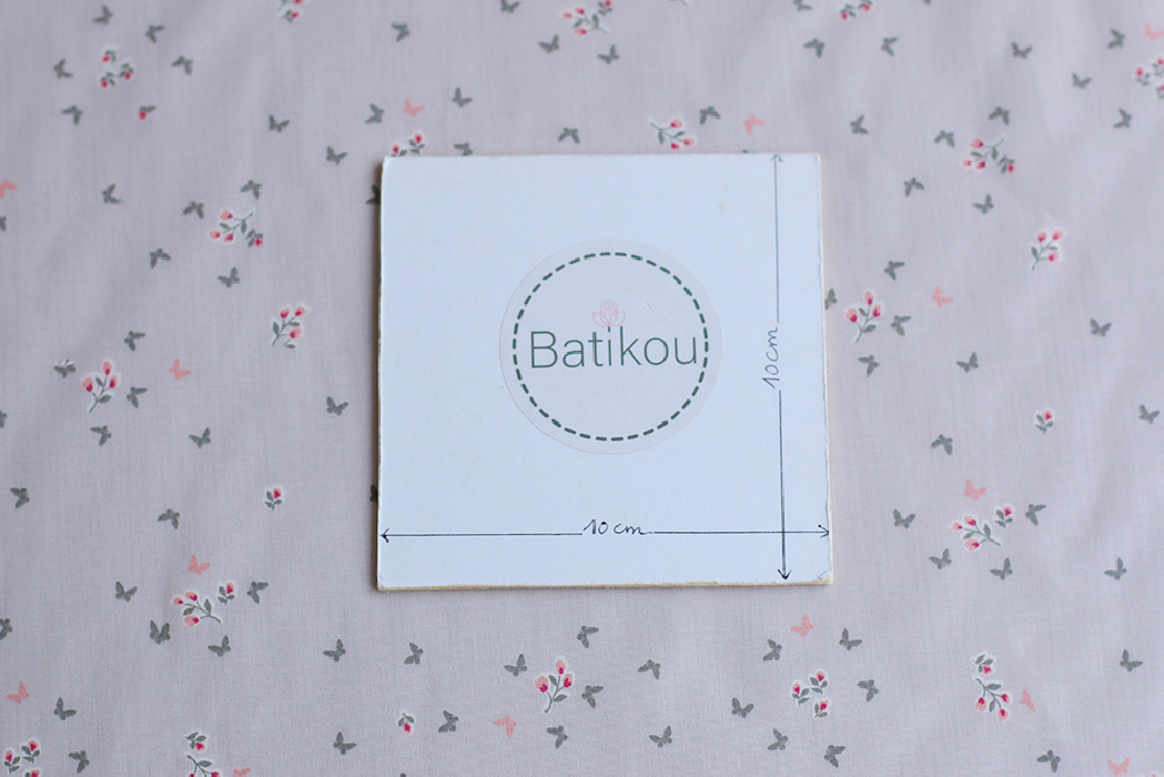 Mariposa - Batiste de coton SILKYNE imprimé petits papillons