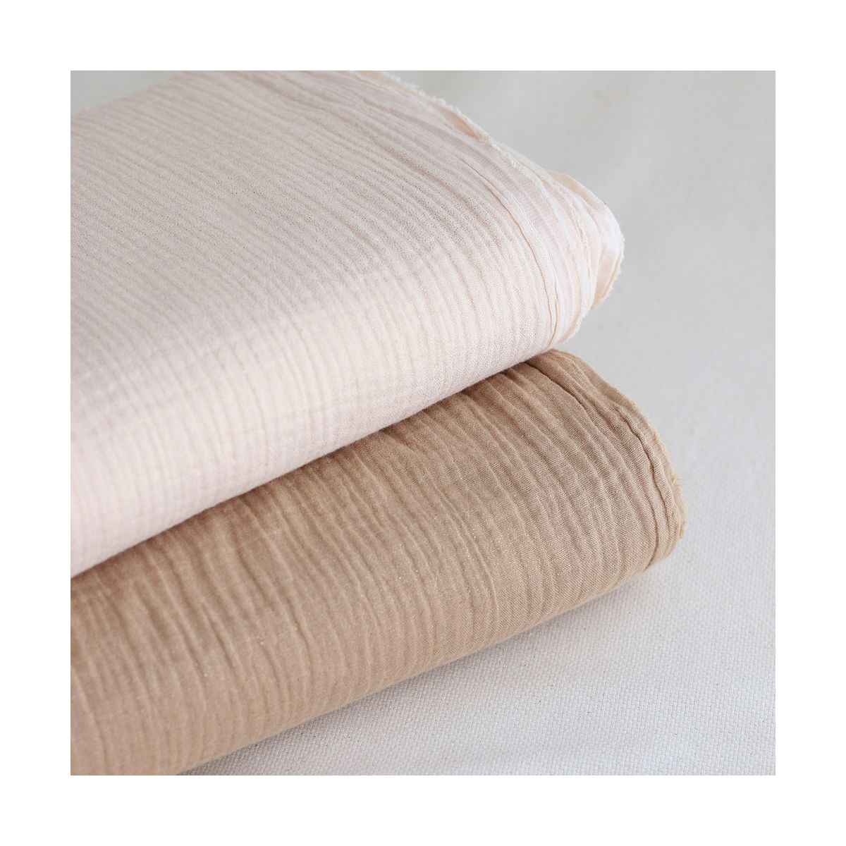 Double gaze de coton crème nude à paillettes