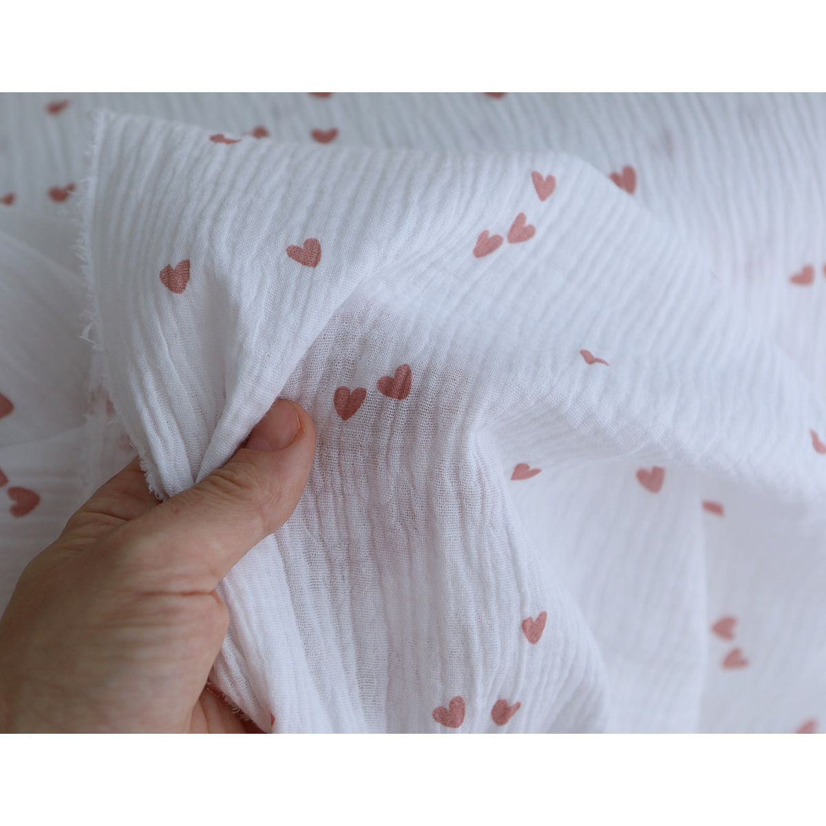 Corazon - Double gaze de coton petits coeurs rose fond blanc