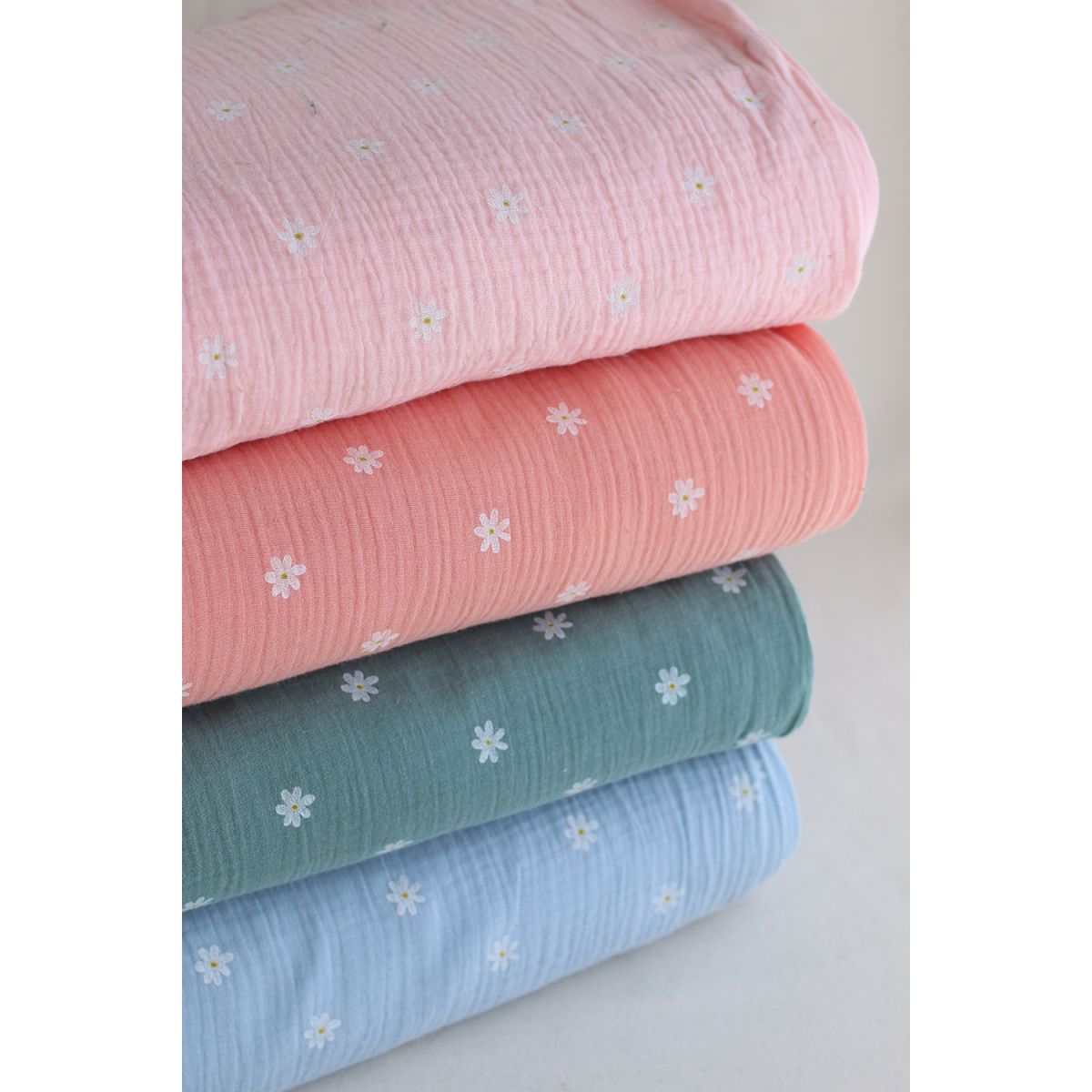 Daisy - Double gaze de coton marguerites fond rose Daisy - Double gaze de coton marguerites fond rose