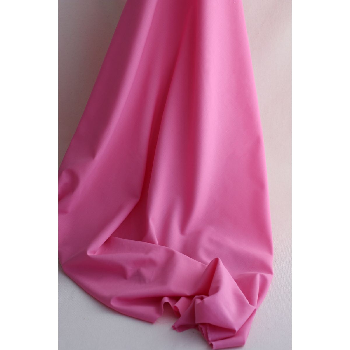 Voile de coton organique uni coloris framboise Voile de coton organique uni coloris framboise