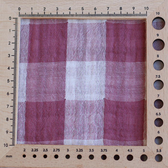 Double gaze de coton vichy réversible blanc / grège