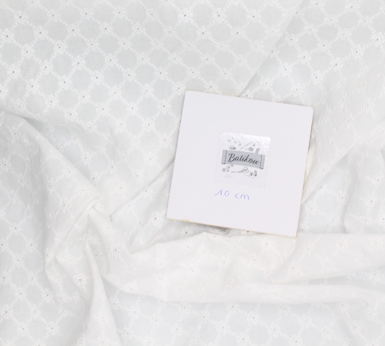 Broderie anglaise coton coloris ivoire