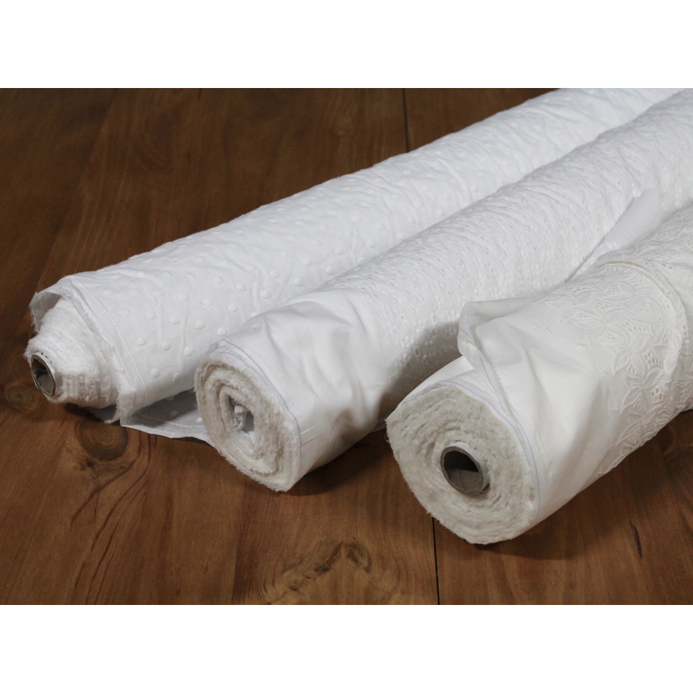 Broderie anglaise coton coloris ivoire