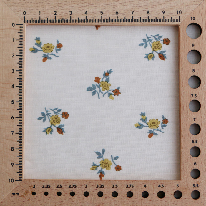 Celine - Popeline douce coton organique fond ivoire fleuri ocre / moutarde