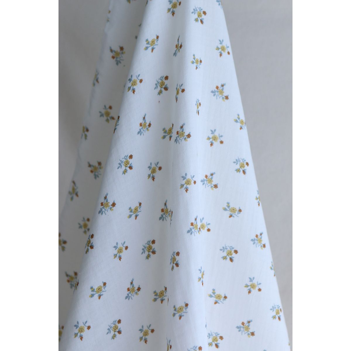 Celine - Double gaze de coton BIO blanc motif fleuri coloris ocre / moutarde