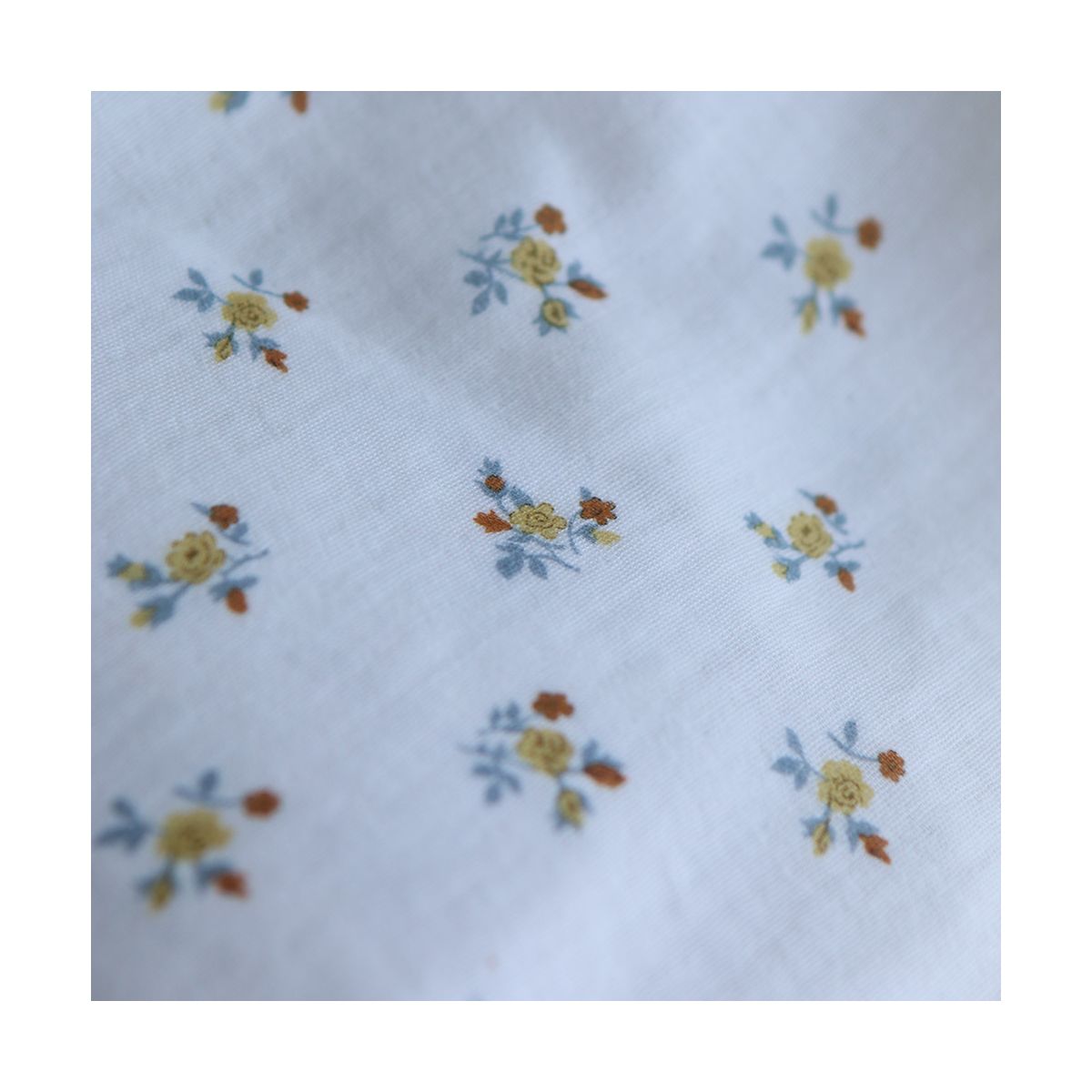 Celine - Double gaze de coton BIO blanc motif fleuri coloris ocre / moutarde