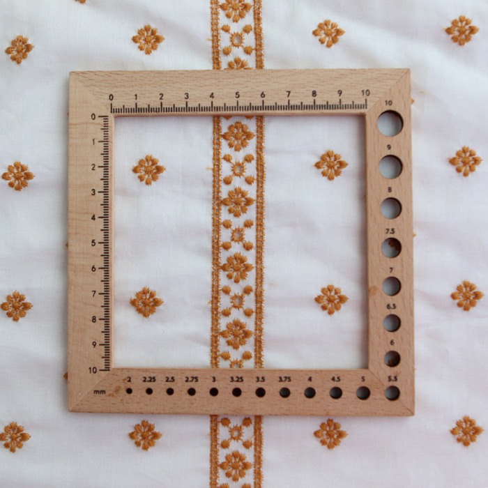 copy of Claudia - Voile coton organique blanc brodé argenté