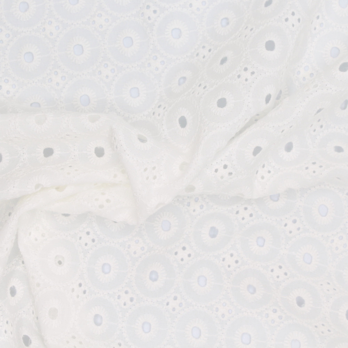 Broderie anglaise coton coloris ivoire