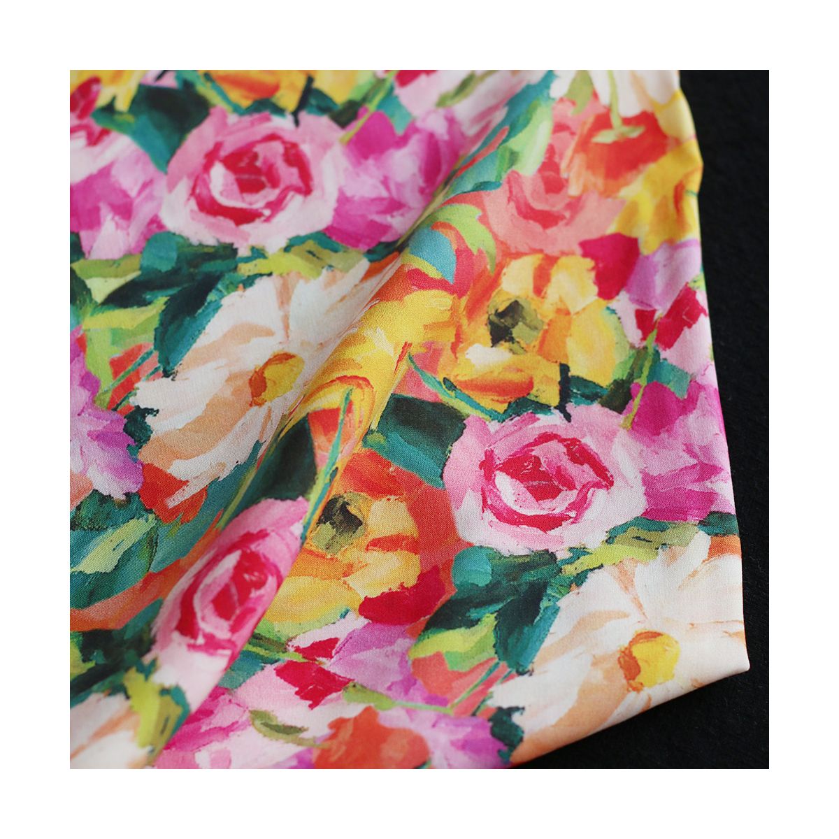 Manon - Viscose imprimé gros fleuri multicolore Manon - Viscose imprimé gros fleuri multicolore