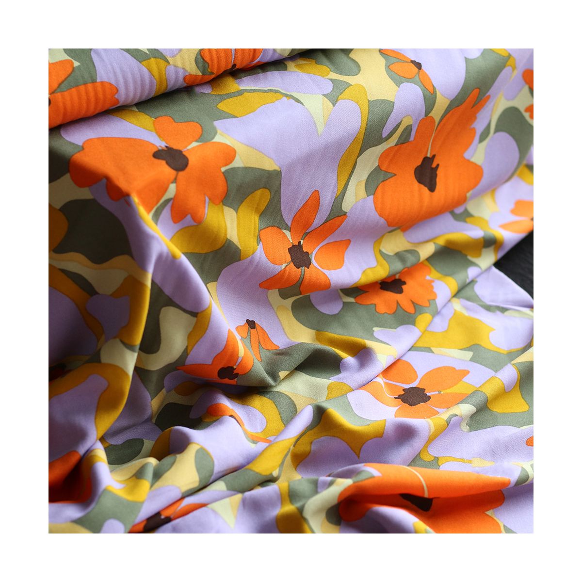 Aimée - Viscose imprimé fleuri vert et orange Aimée - Viscose imprimé fleuri vert et orange