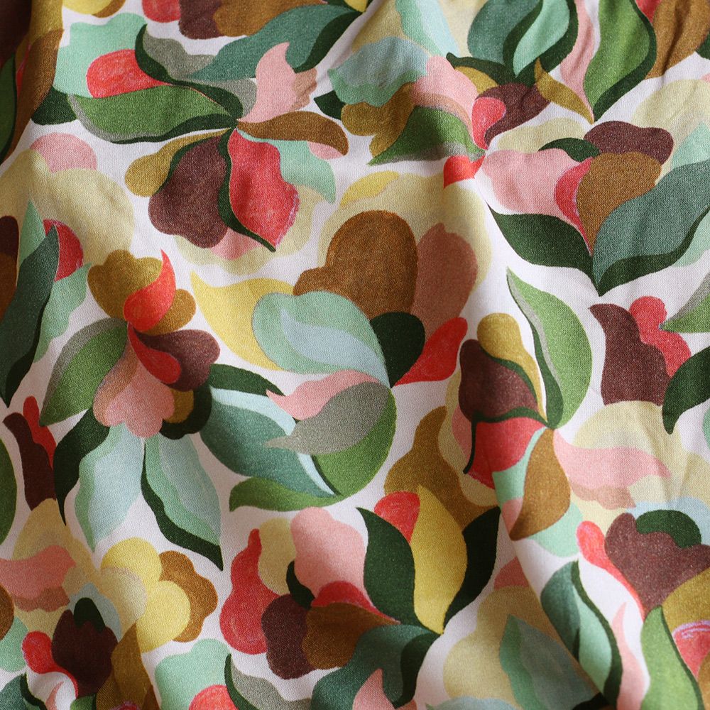 Abiva - Viscose imprimé graphique et fleuri vert