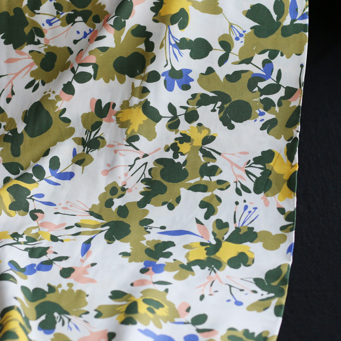 Ramezia - Viscose imprimé graphique et fleuri vert