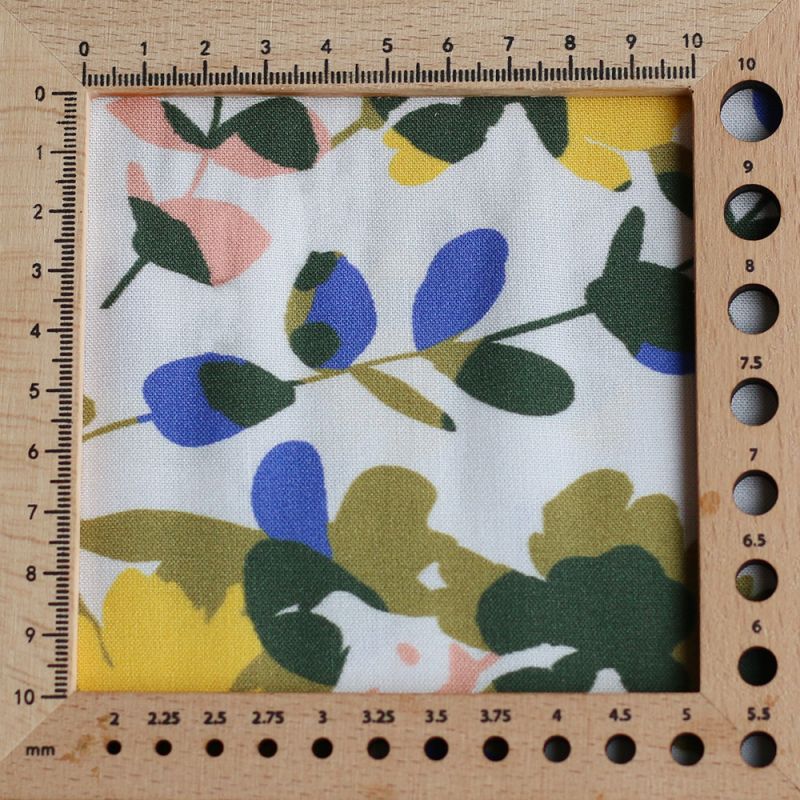 Ramezia - Viscose imprimé graphique et fleuri vert