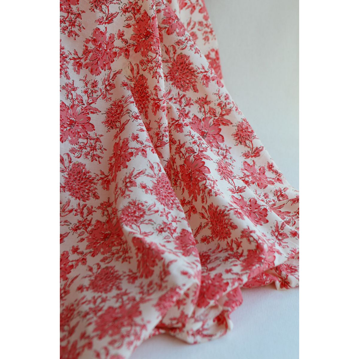 Anjali - Tissu indien en coton imprimé Hand Block Artisanal touches de doré Anjali - Tissu indien en coton imprimé Hand Block Artisanal touches de doré