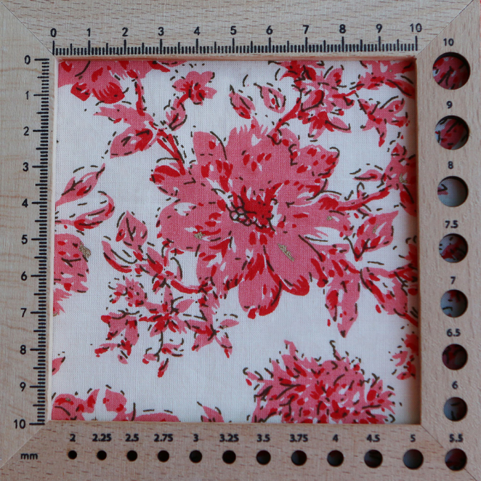 Anjali - Tissu indien en coton imprimé Hand Block Artisanal touches de doré