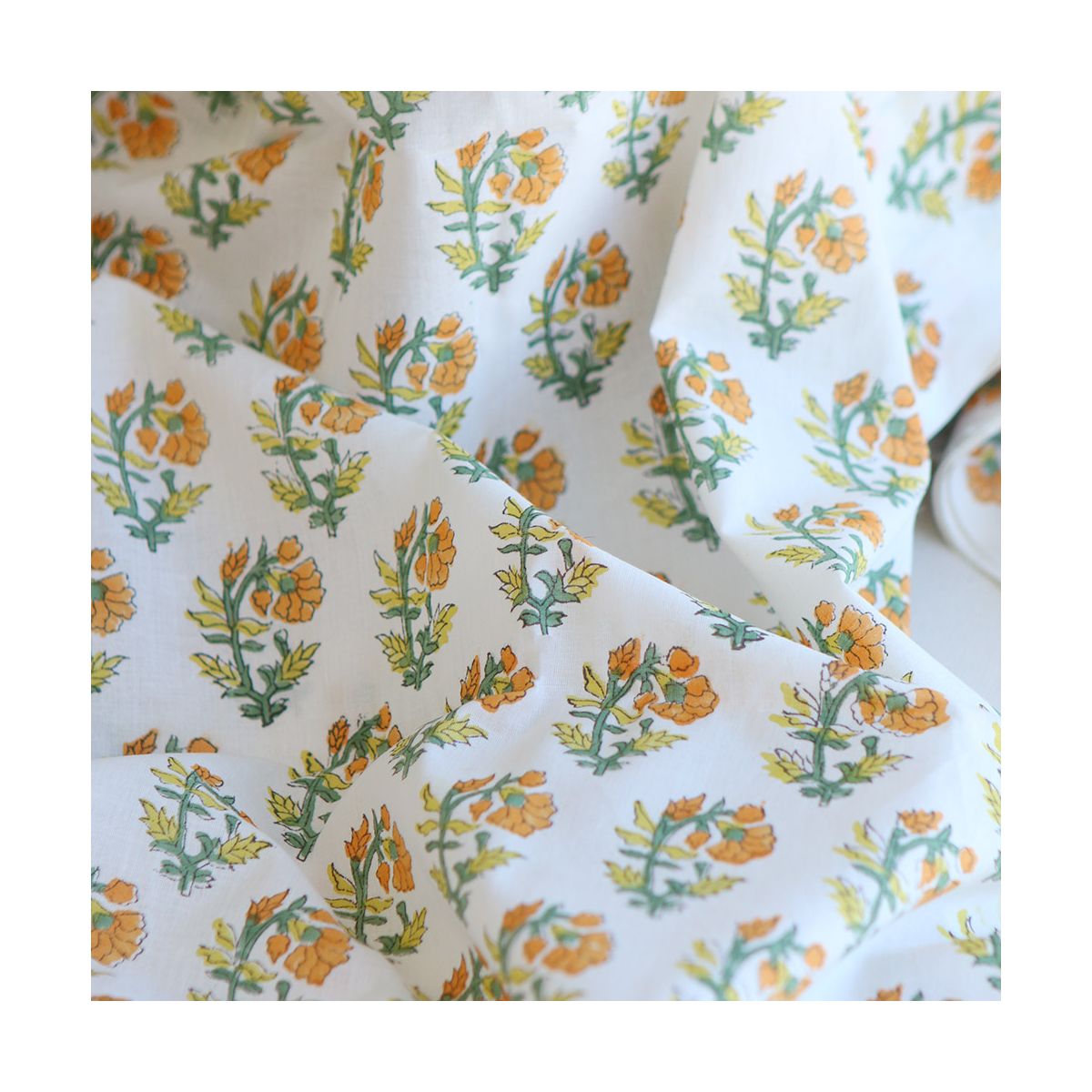 Chanda B - Tissu indien coton hand block traditionnel jaune orange Chanda B - Tissu indien coton hand block traditionnel jaune orange