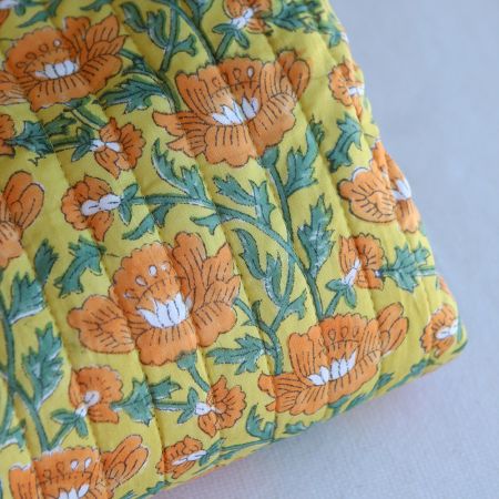Chanda - Tissu indien matelassé double face coton hand block largeur 100cm Chanda - Tissu indien matelassé double face coton hand block largeur 100cm