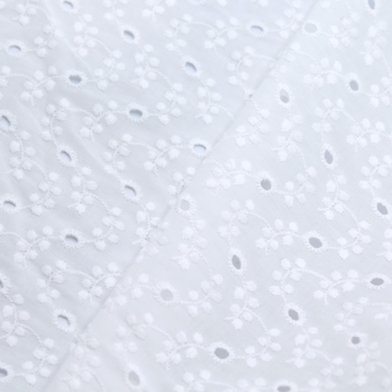 Broderie anglaise coton coloris BLANC Qualité Oeko-tex - 3